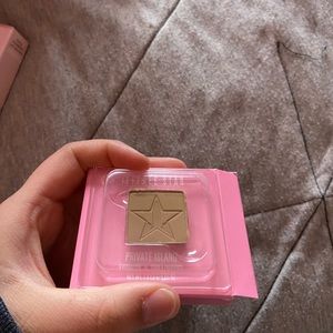 Jeffree Star single shadow in shade Private Island